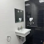 Апартаменты Dennys Center