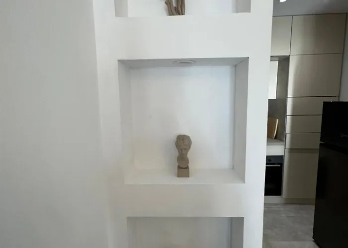 Dennys Center 公寓 地拉那