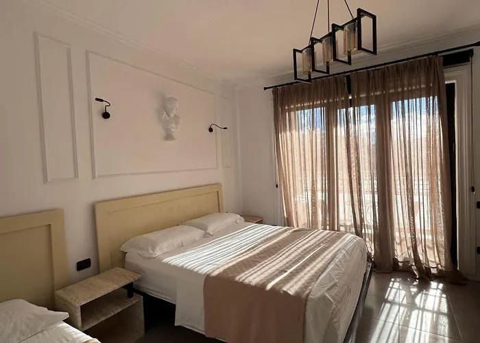 Dennys Center * 地拉那