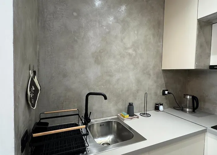 Dennys Center 公寓 地拉那