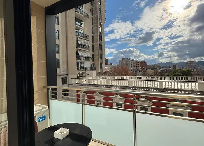 Dennys Center 公寓